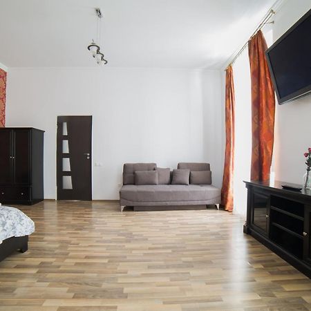 Central Studio Bnb Braşov Exteriör bild