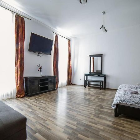 Central Studio Bnb Braşov Exteriör bild