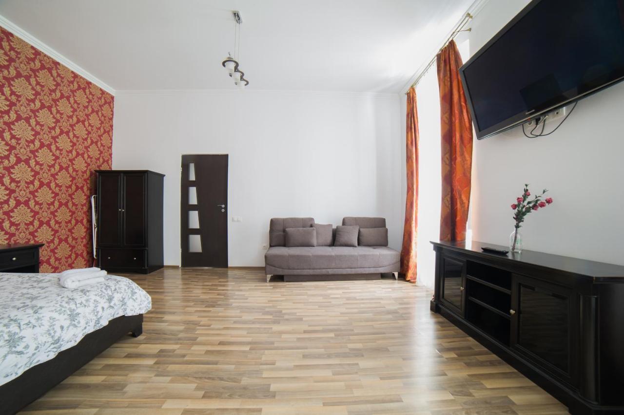 Central Studio Bnb Braşov Exteriör bild