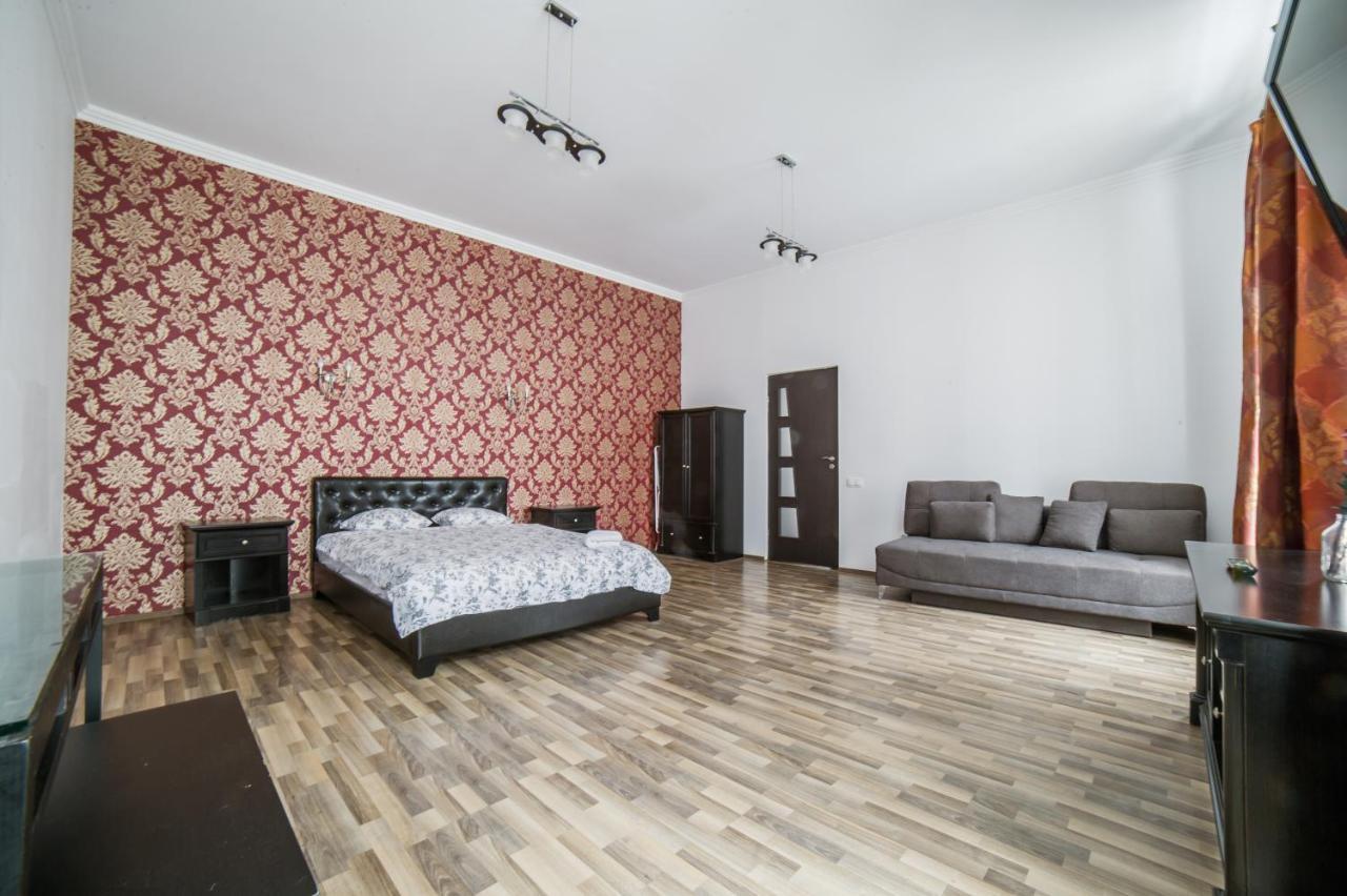 Central Studio Bnb Braşov Exteriör bild